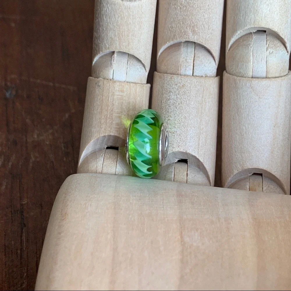 Pandora Murano Zigzag Charm - Retired - Picture 1 of 5